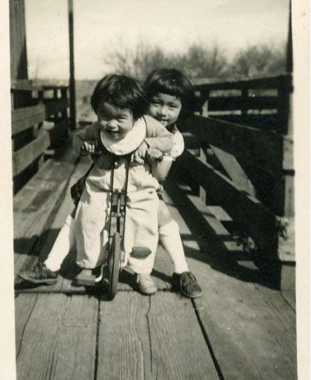 Thumbnail - Photograph of the Harada Sisters