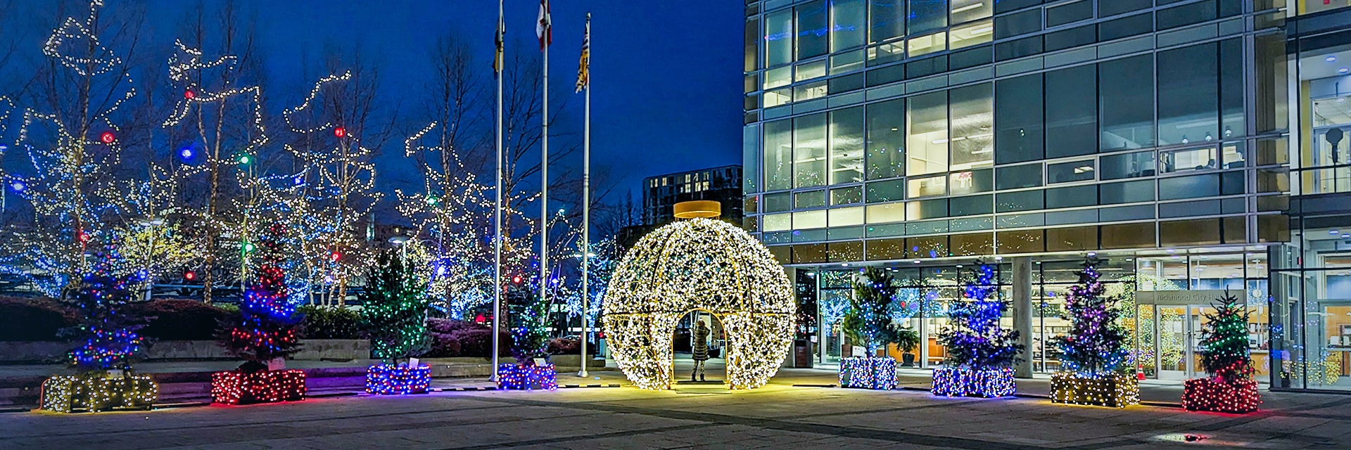 Richmond City Hall plaza with holiday lights