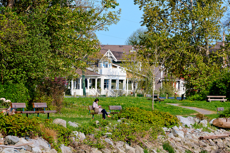 Homes along the riverfront near London Farm