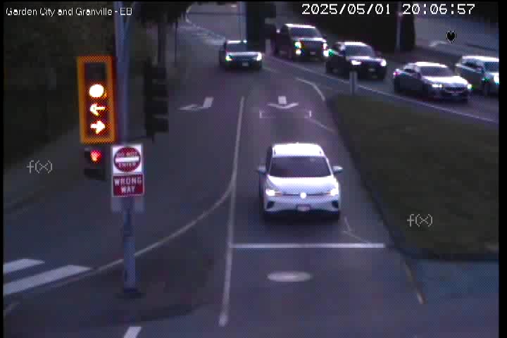 Live Camera Image: Garden City Road at Granville Avenue Eastbound