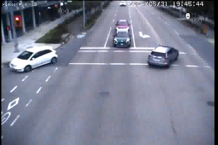Live Camera Image: Pearson Way at River Road Eastbound