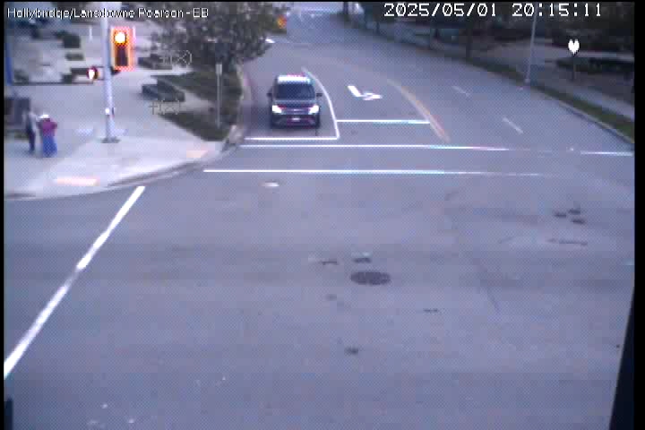 Live Camera Image: Hollybridge Way / Lansdowne Rd at Pearson Way Eastbound