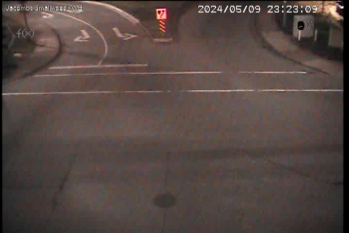 Live Camera Image: Jacombs Road at Smallwood Place Westbound