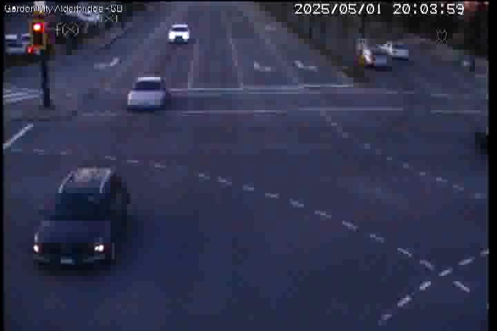 Live Camera Image: Garden City Road at Alderbridge Way Southbound