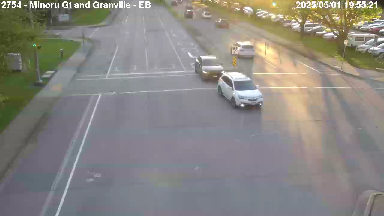 Live Camera Image: Minoru Gate at Granville Avenue Eastbound