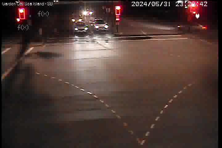 Live Camera Image: Great Canadian Way /Garden City Road at Sea Island Way Southbound