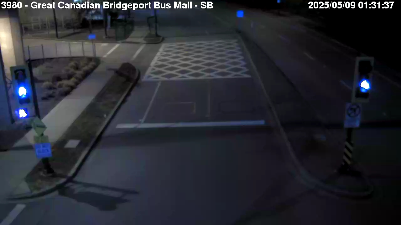 Live Camera Image: Great Canadian Way at Bridgeport Bus Mall Northbound