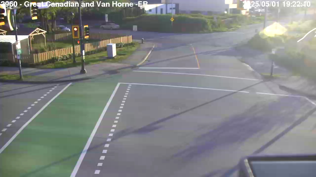 Live Camera Image: Great Canadian Way at Van Horne Way Eastbound