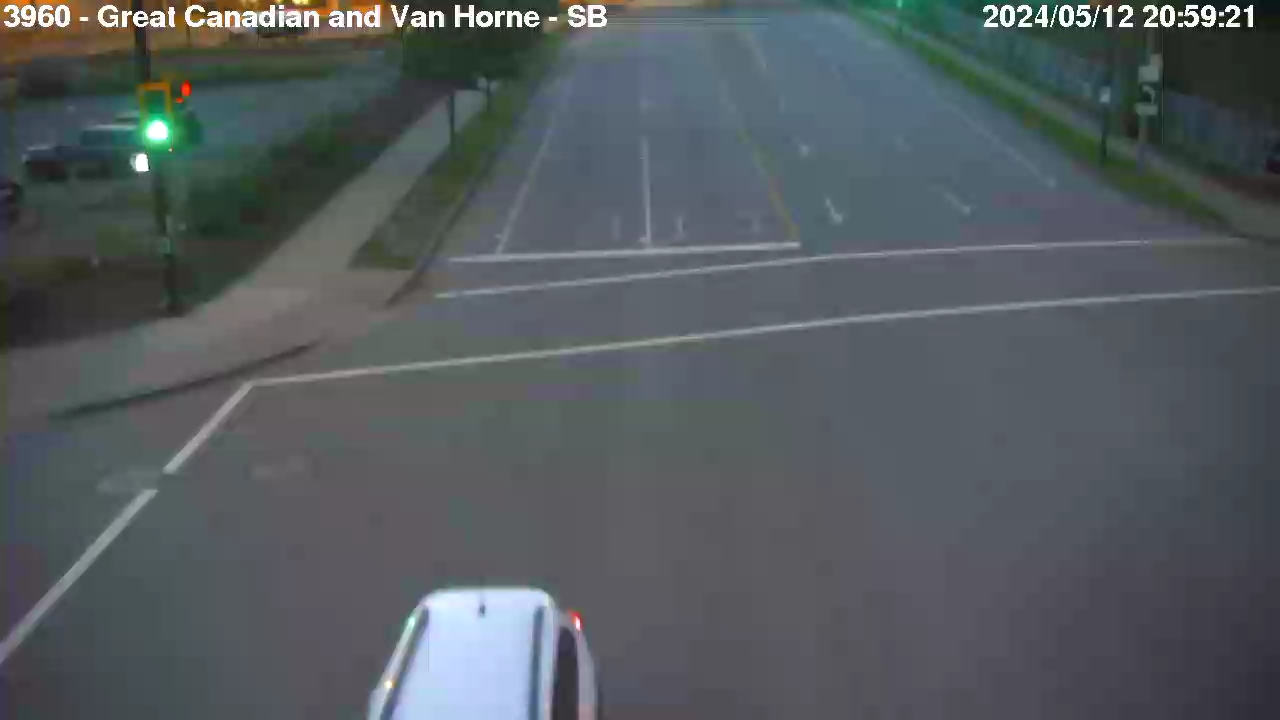 Live Camera Image: Great Canadian Way at Van Horne Way Southbound