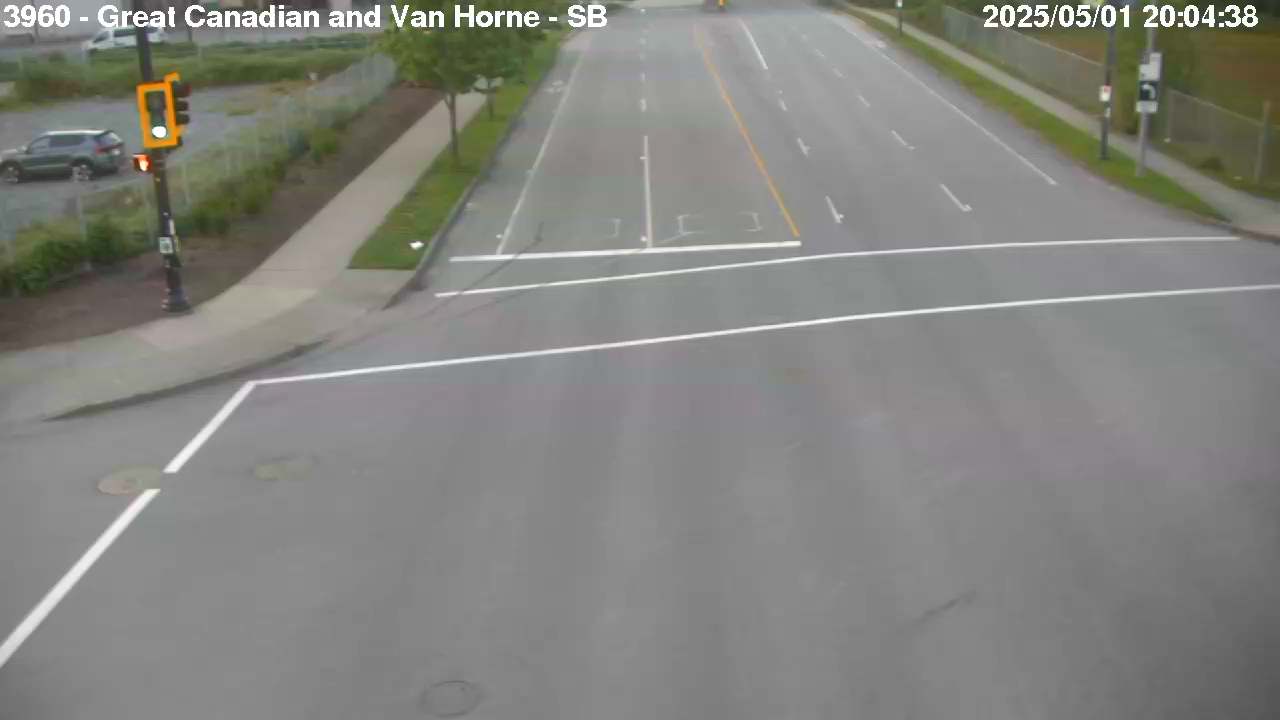 Live Camera Image: Great Canadian Way at Van Horne Way Southbound