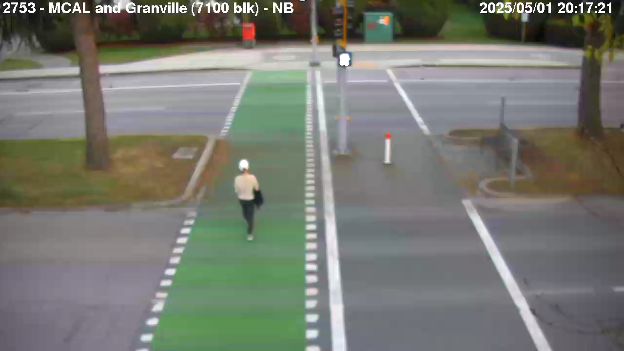 Live Camera Image: 7100 block at Granville Avenue Northbound