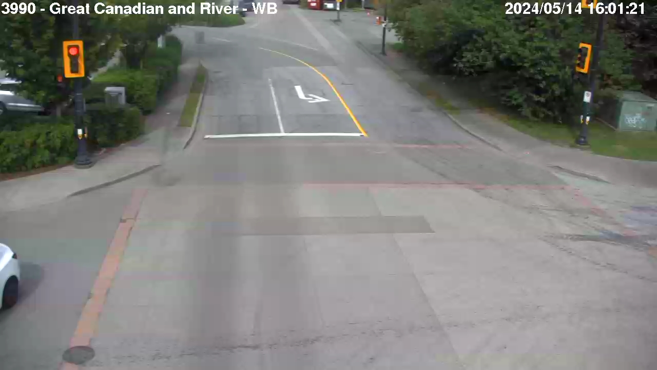 Live Camera Image: Great Canadian Way at River Road Northbound