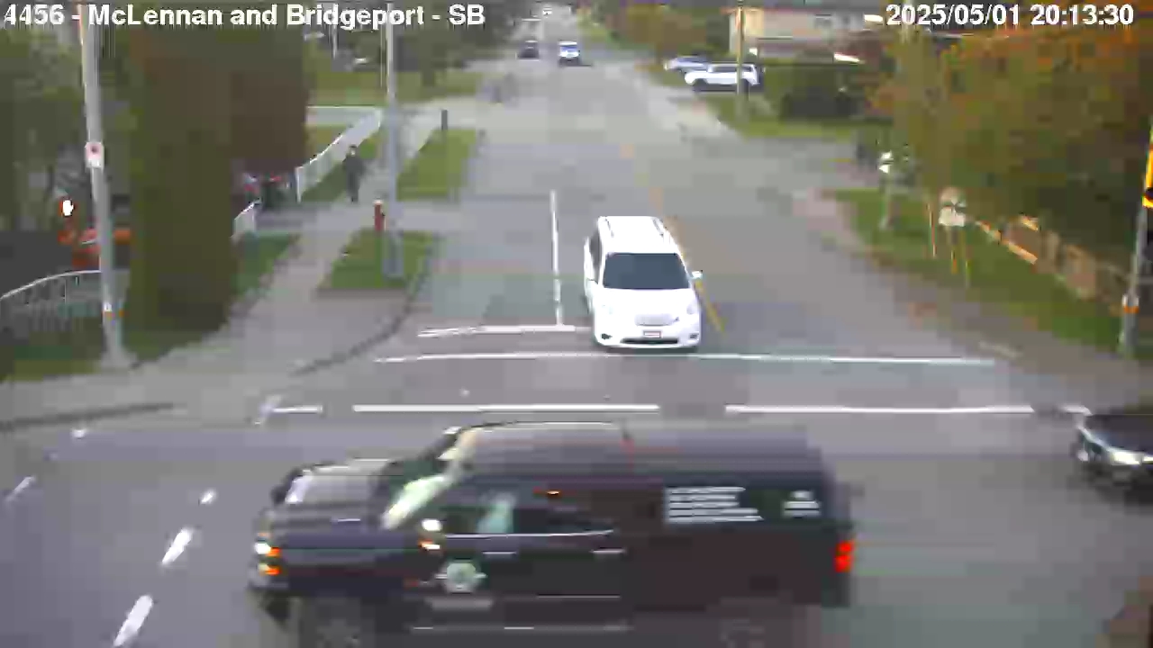 Live Camera Image: McLennan Avenue at Bridgeport Road Southbound