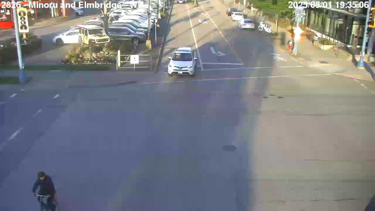 Live Camera Image: Minoru Boulevard at Elmbridge Way / Ackroyd Road Westbound