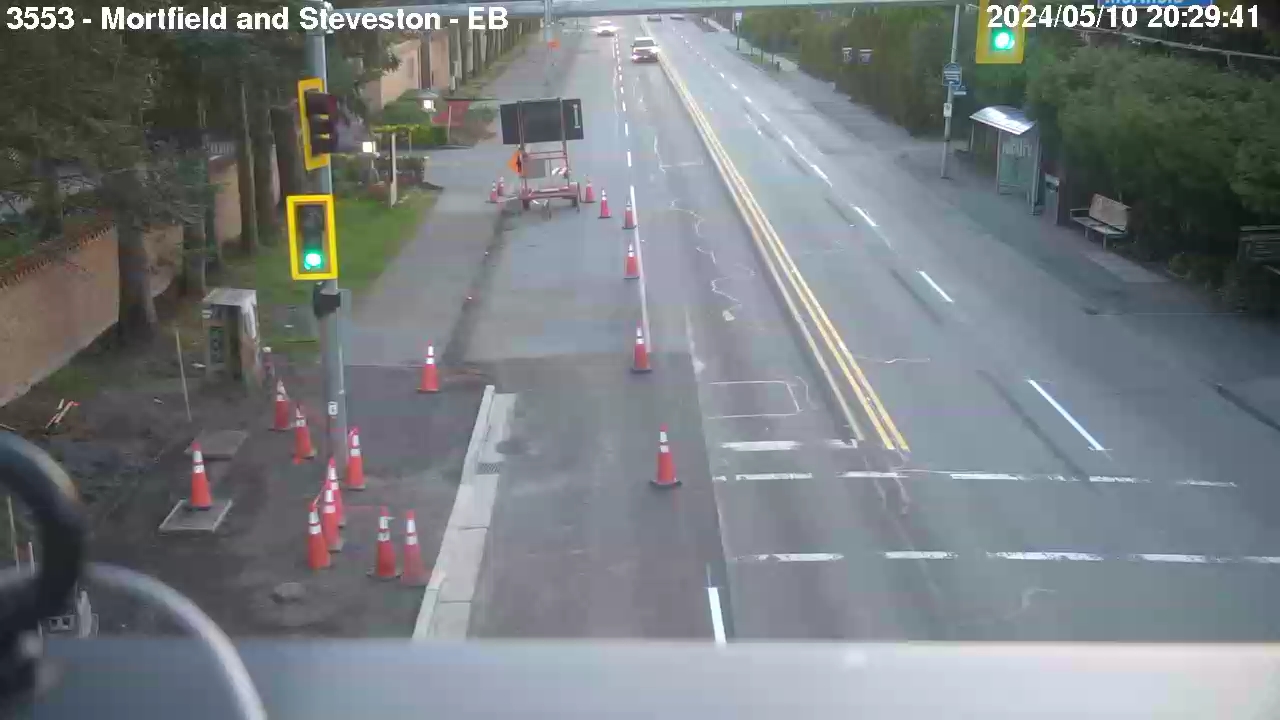 Live Camera Image: Mortfield Gate at Steveston Highway