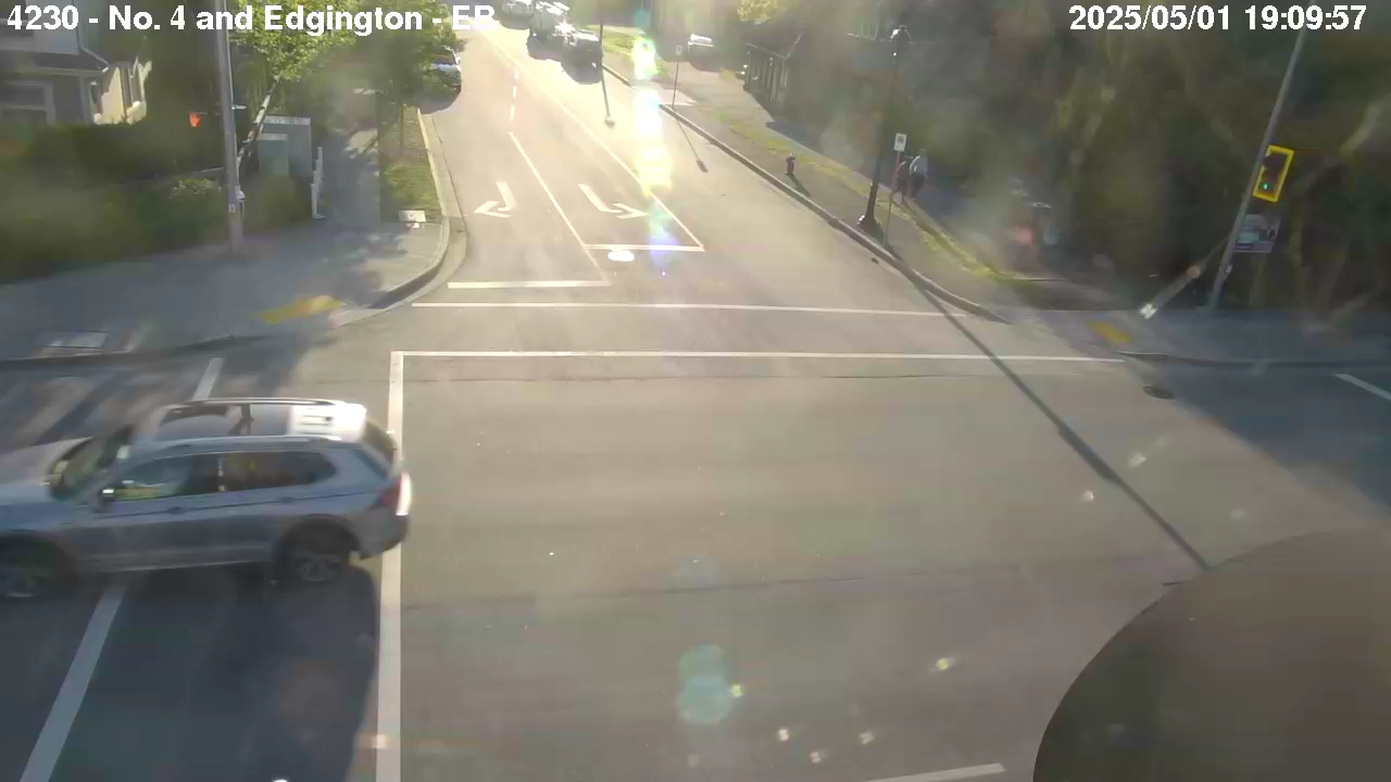 Live Camera Image: No. 4 Road at Edgington Avenue Eastbound