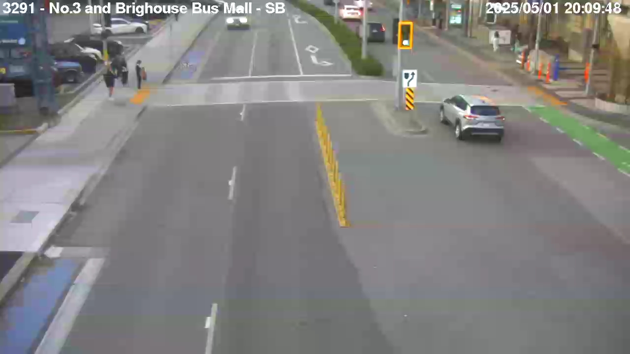 Live Camera Image: No. 3 Road at Bus Mall Southbound