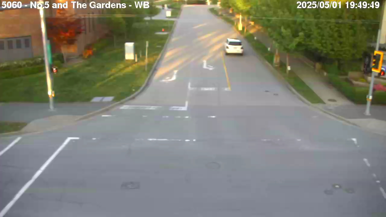 Live Camera Image: No. 5 Road at 10700 block Northbound