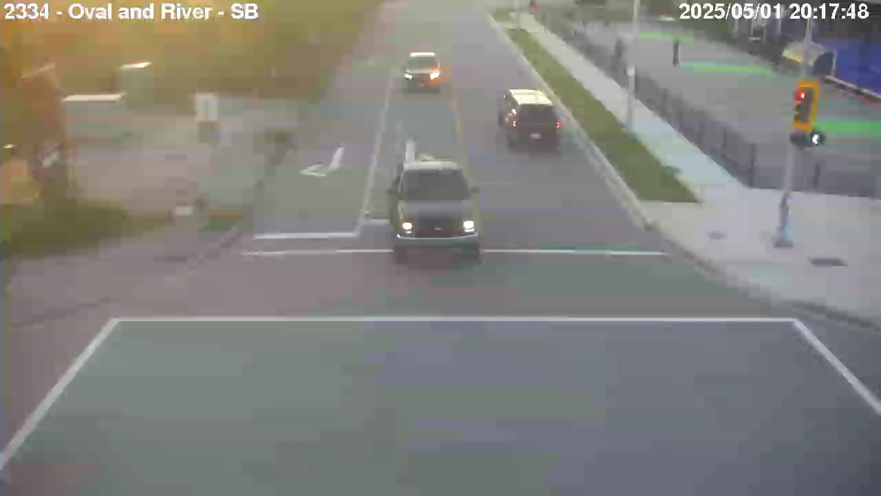 Live Camera Image: Oval Way at River Road Southbound