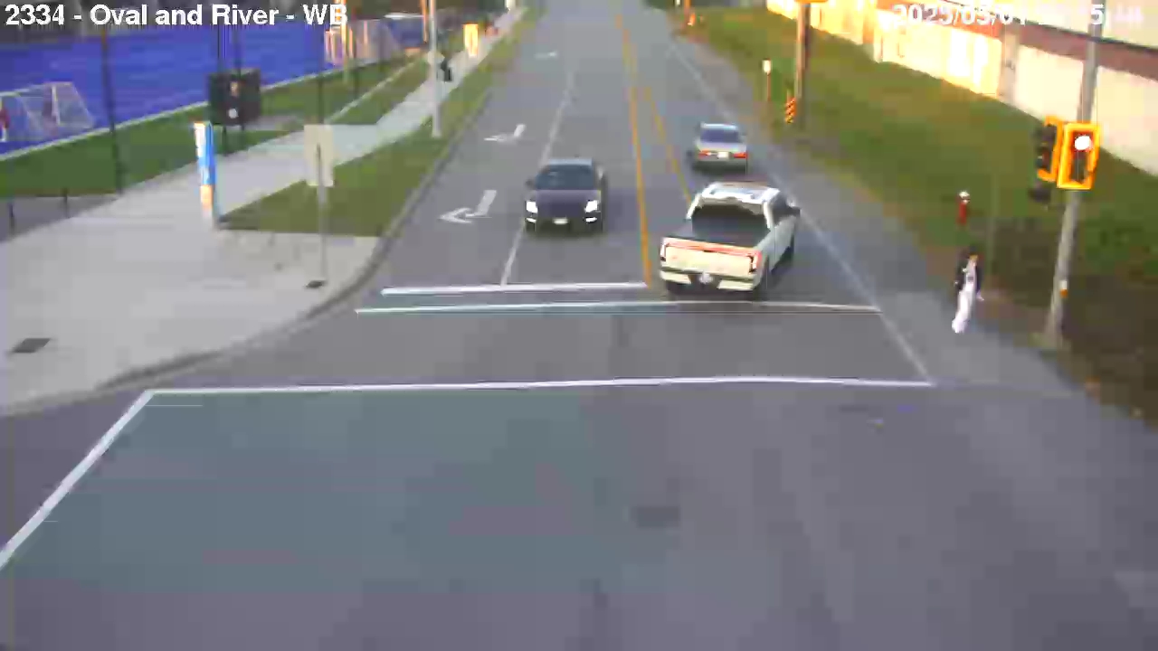 Live Camera Image: Oval Way at River Road Westbound