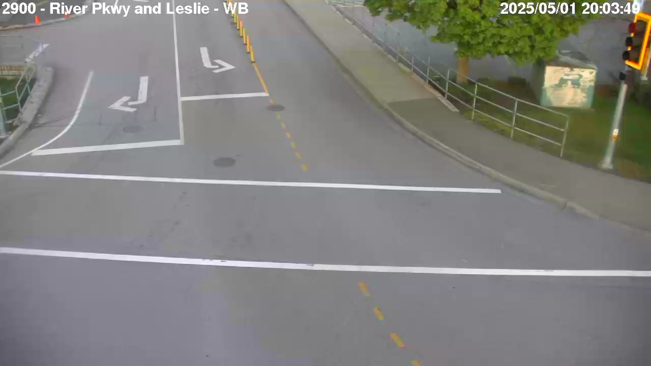 Live Camera Image: River Parkway at Leslie Road Westbound